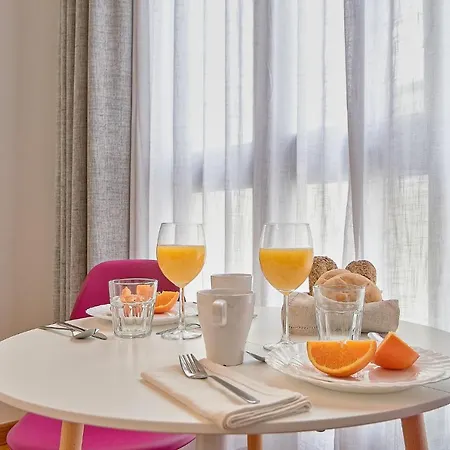 Urbanite Apartment *